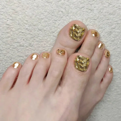 Gold Diamond Toe Nails
